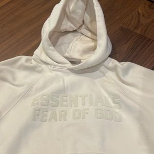Fear of God Essentials Hoodie - XXS
Egg Shell